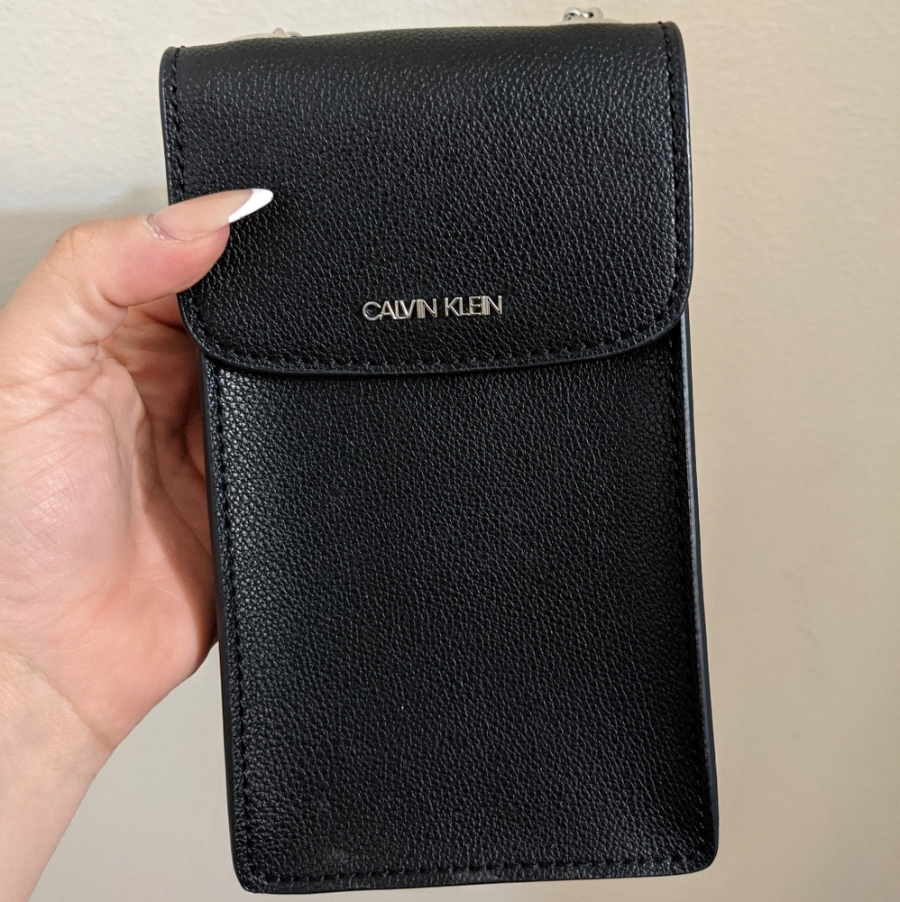 COPY - Calvin Klein cellphone purse